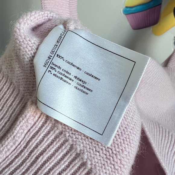 🩷SOLD🩷Authentic Chanel top ( pink) - Picture 3 of 3
